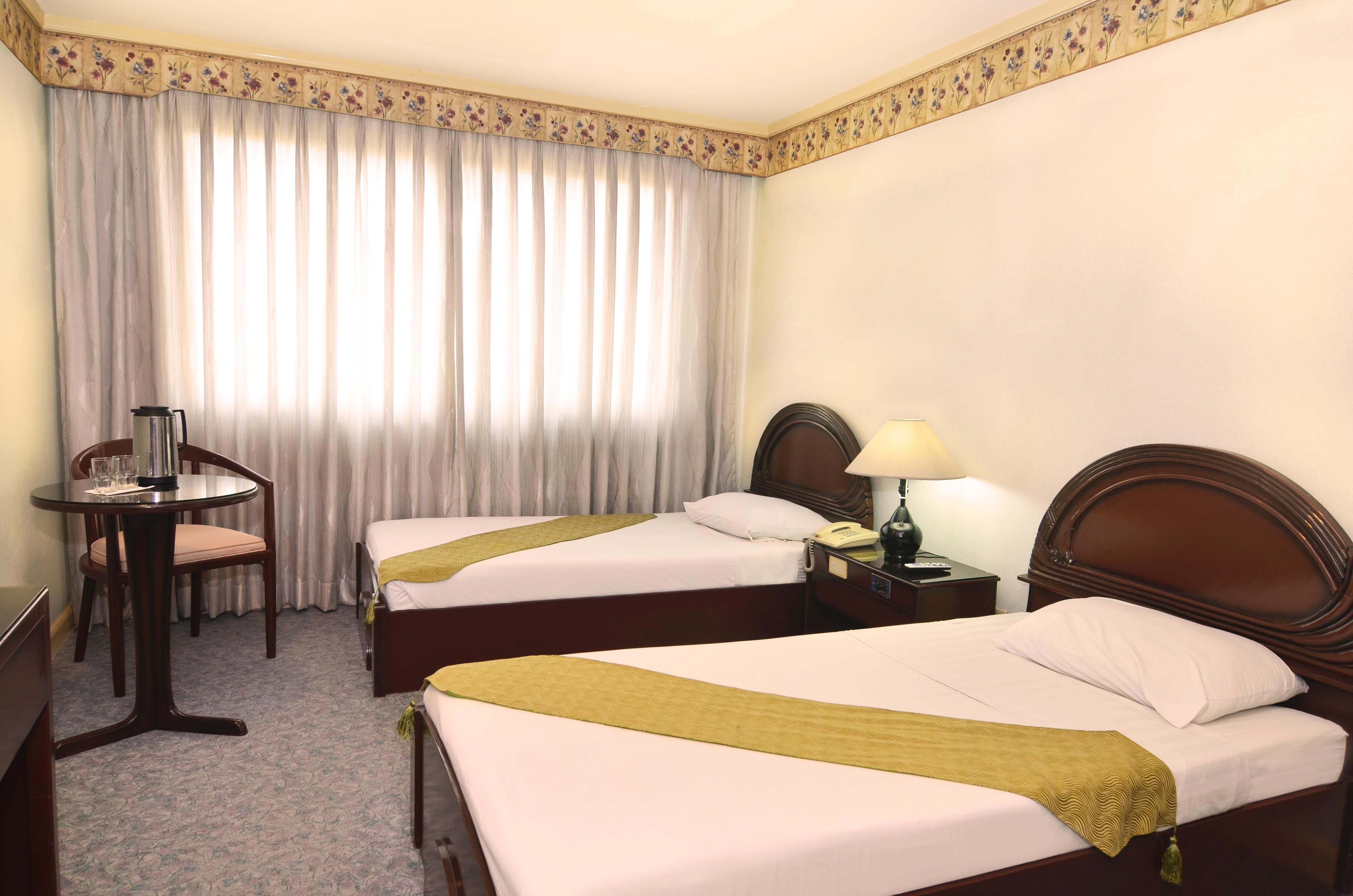 Holiday Plaza Hotel Cebu Stadt Exterior foto