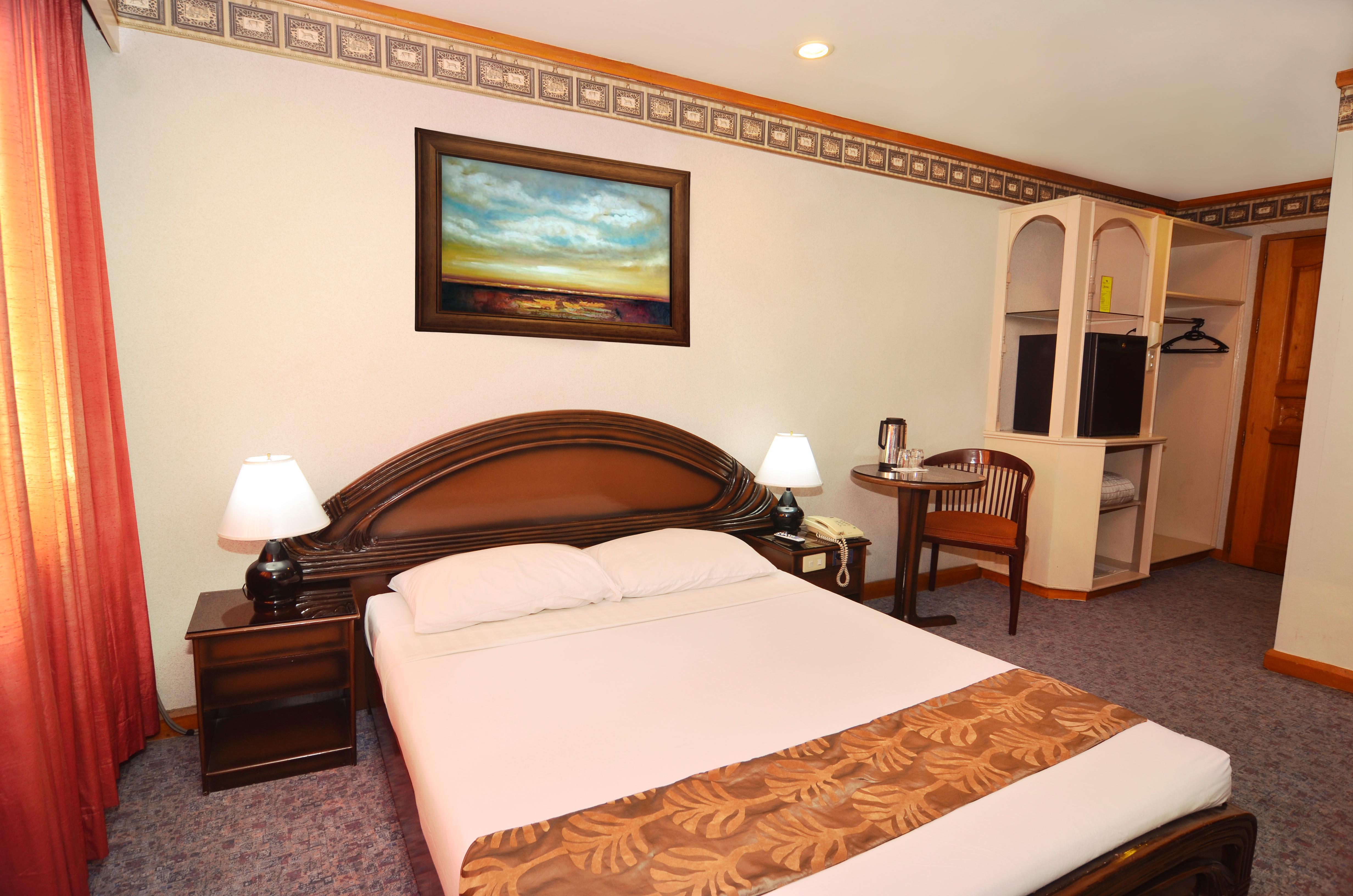 Holiday Plaza Hotel Cebu Stadt Exterior foto