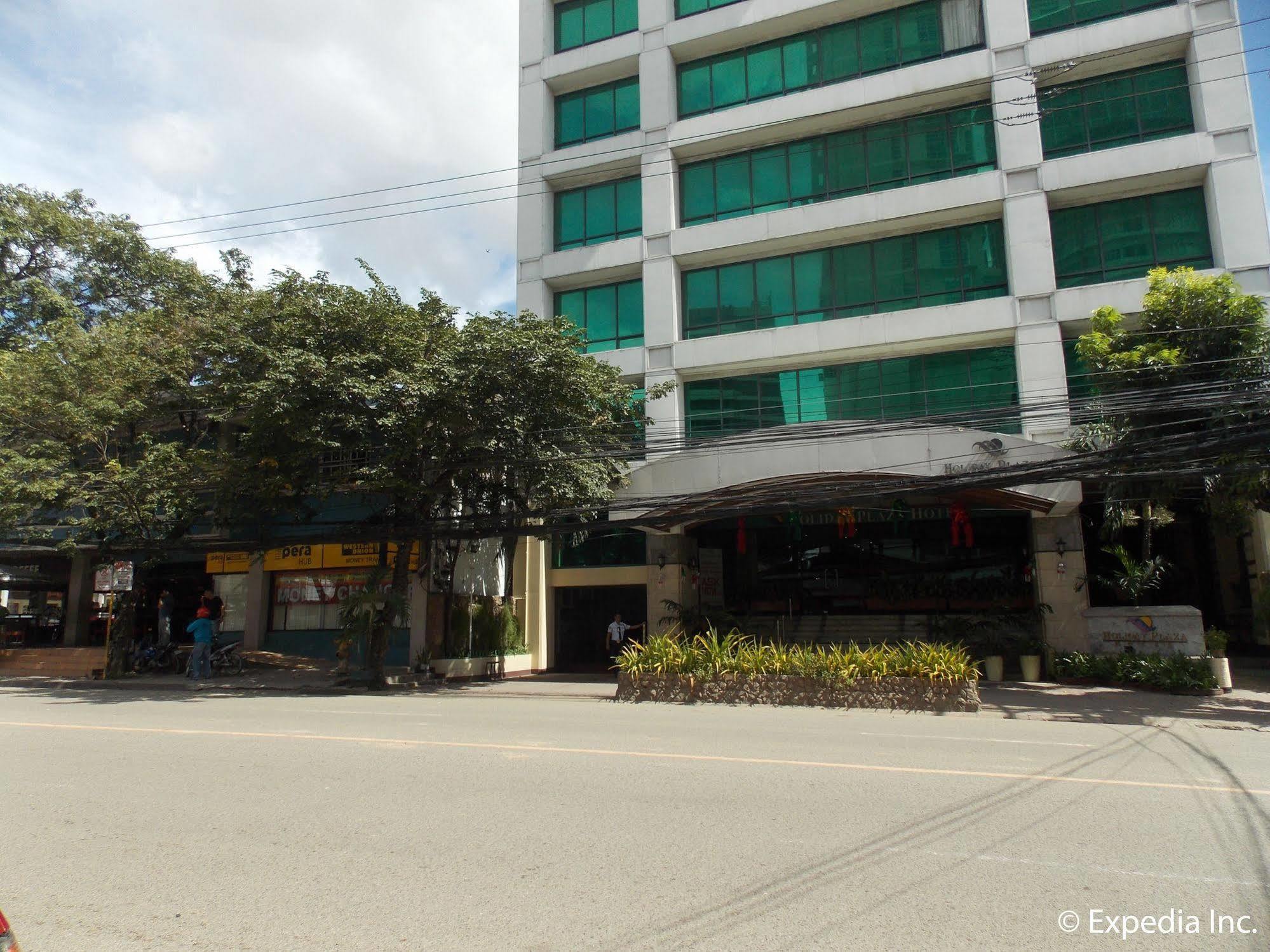 Holiday Plaza Hotel Cebu Stadt Exterior foto